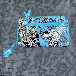 Blue Flower Pattern Vera Bradley Wallet/Wristlet